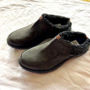 Earth origins, men’s grey 9 1/2 slip on shoes